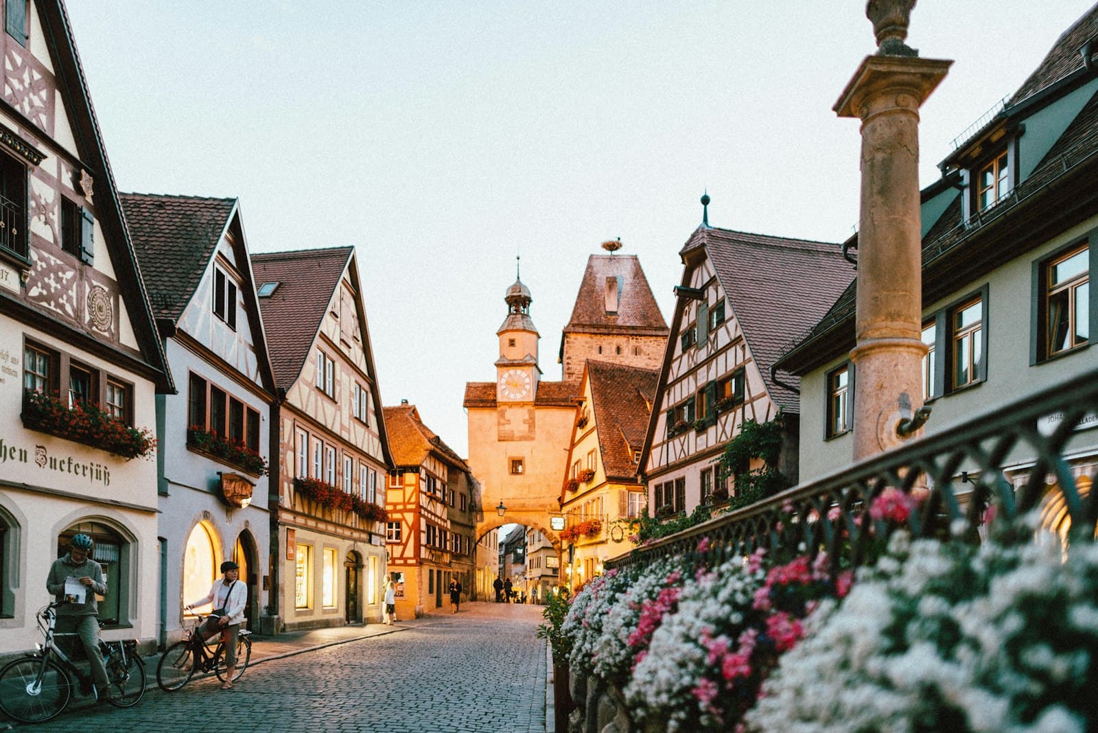 10 Cities That Are Perfect for Self-Guided Audio Tours